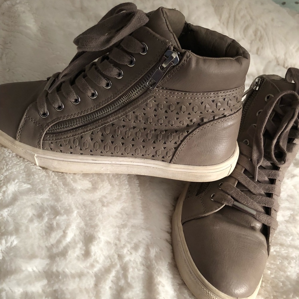 Steve Madden high tops